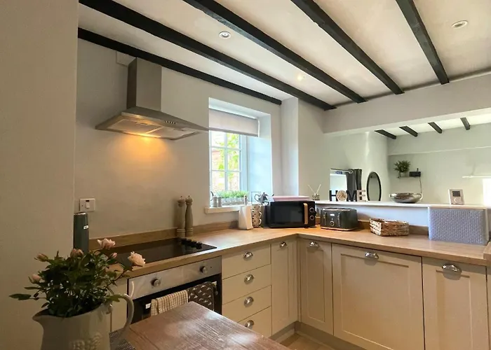 Holiday home Honeysuckle & Whinfell *