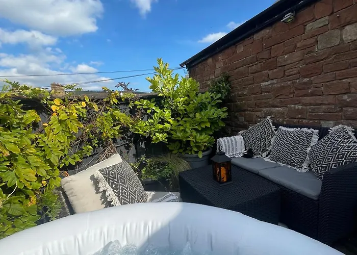 Honeysuckle & Whinfell *